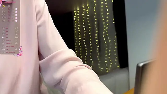 TwinTemptations online show from November 12, 8:51 pm