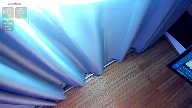 alice kingsley  online show from March 8, 2:04 am