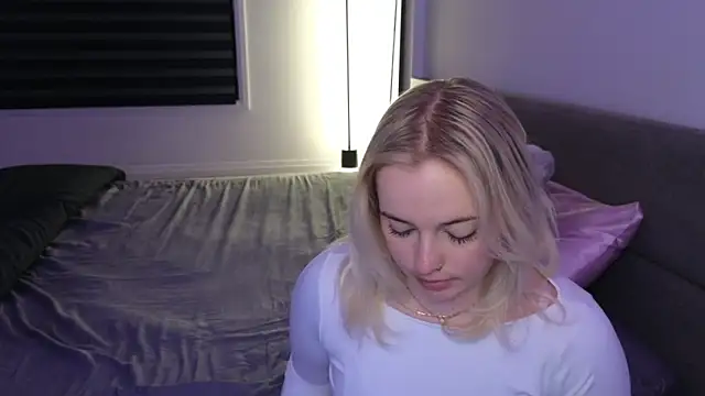 margot robbie7 online show from March 16, 1:08 am