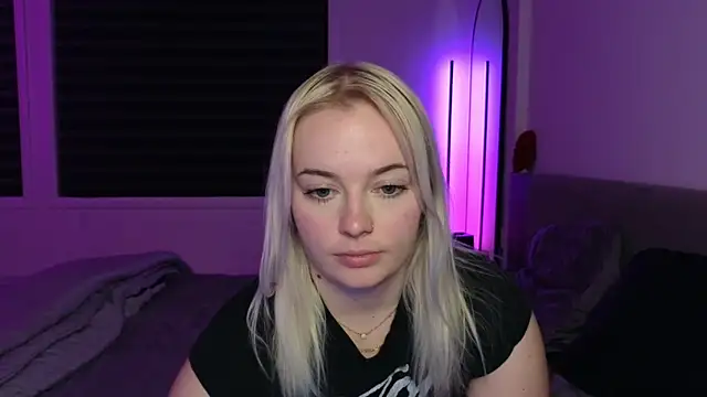 Snapshot of margot_robbie7 chatting on October 15, 11:18 pm margot robbie7 online show from October 15, 11:18 pm