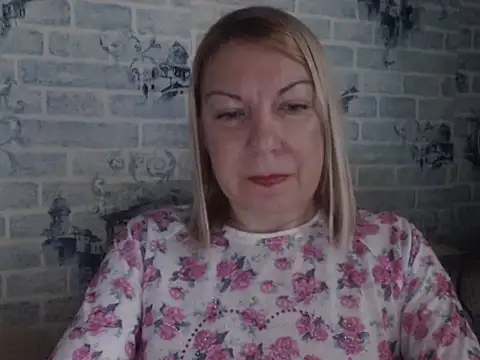 Lillia Ray online show from November 27, 7:33 am