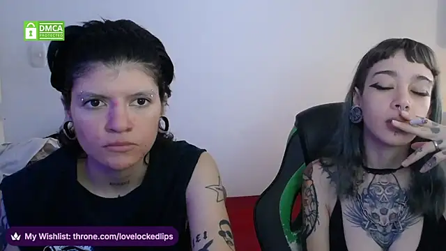 lovelockedlips online show from March 27, 6:08 pm