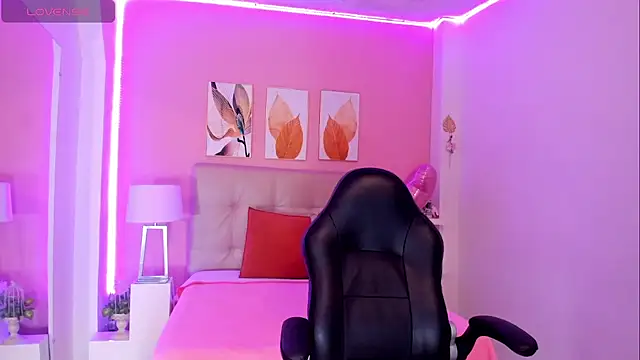 Molly h0t online show from March 23, 1:17 pm