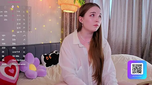 ConstanceHelms online show from April 11, 6:30 am