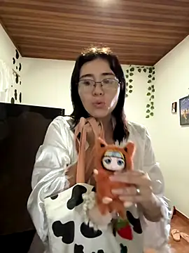 MitsuChan  online show from October 31, 1:48 pm