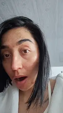 Elowyn online show from January 11, 8:03 pm