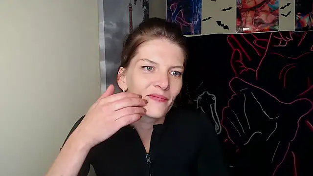 VanessaRey  online show from September 26, 6:33 am