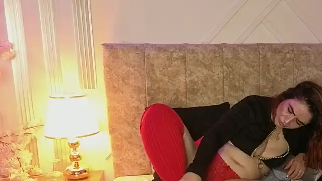 angelinarouse  online show from February 21, 6:36 am