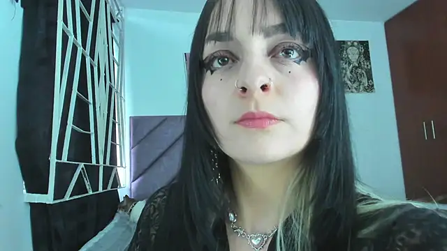 KARINNA  RAVEN online show from February 13, 9:38 pm