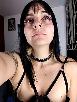 KARINNA  RAVEN online show from October 3, 3:11 am