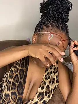 YummyMelanin117 online show from March 11, 11:51 pm