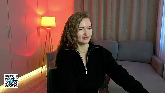 TesssaHart online show from February 16, 1:00 pm