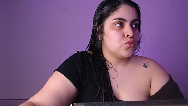 Amandaa Lynn online show from November 8, 10:59 pm