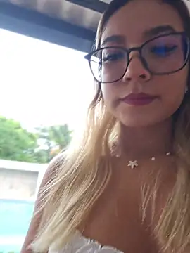 Pretty roxxyy online show from March 22, 11:27 am