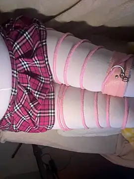 69kinkypickle69 online show from July 18, 4:16 am
