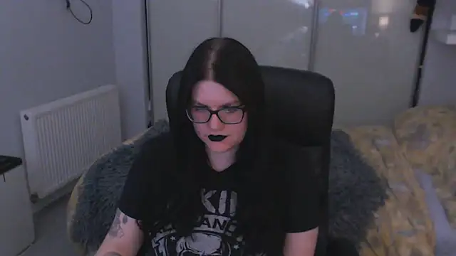 GothSuccubusBabe online show from August 4, 12:16 am