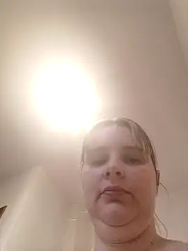 JessicaItalia online show from July 8, 9:22 am
