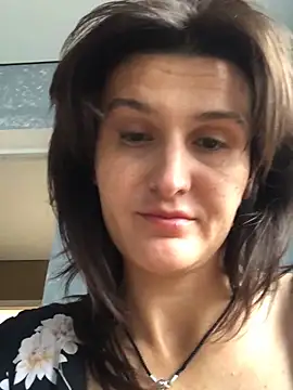 Snapshot of NikaSwan2831 chatting on October 3, 9:47 am NikaSwan2831 online show from October 3, 9:47 am