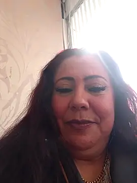 EmmaJhomson online show from April 14, 1:11 pm