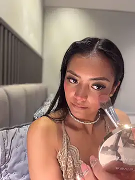 im-isabella online show from April 18, 2:25 am