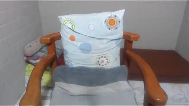 rose-crystal online show from April 28, 12:19 am