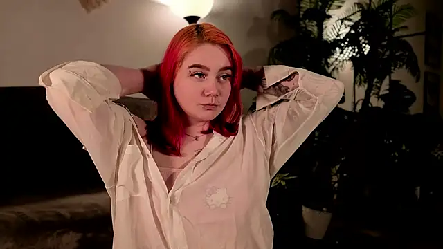 lunaalli online show from April 3, 9:57 pm