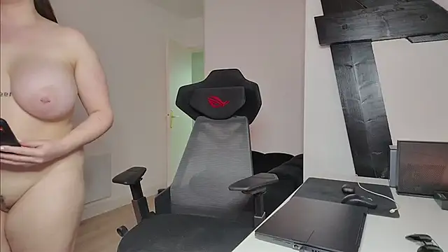 Luna Dollxh online show from March 5, 8:37 pm