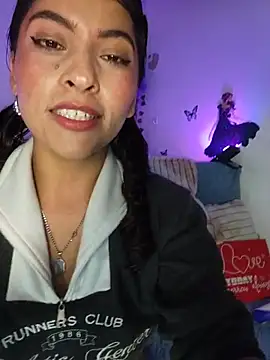 Fox Roxxan online show from July 1, 3:39 am