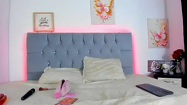 Miss-Alicia online show from February 28, 1:05 am