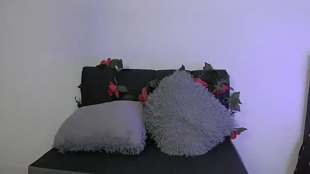 CoralieBronson online show from January 17, 11:45 pm