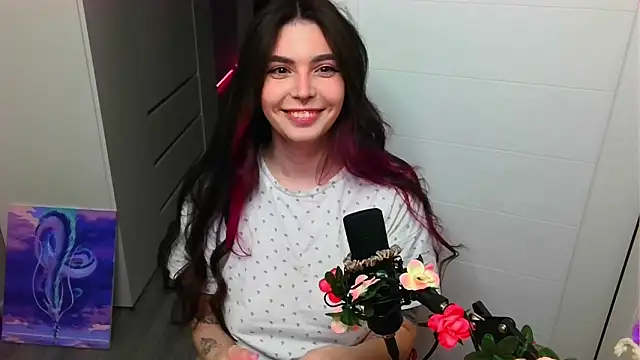 peachyness online show from March 9, 4:10 pm