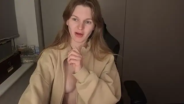 Lilly-Luscious online show from November 26, 9:49 pm