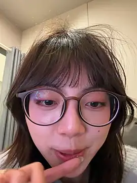 xuannv0000 online show from January 9, 7:51 pm