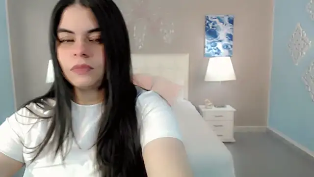 maddissonivanova online show from November 15, 7:48 pm