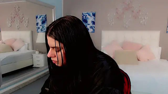 maddissonivanova online show from March 28, 7:13 pm