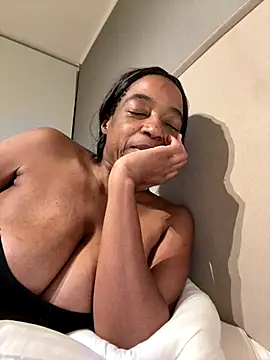 iriebusty online show from January 7, 1:09 am