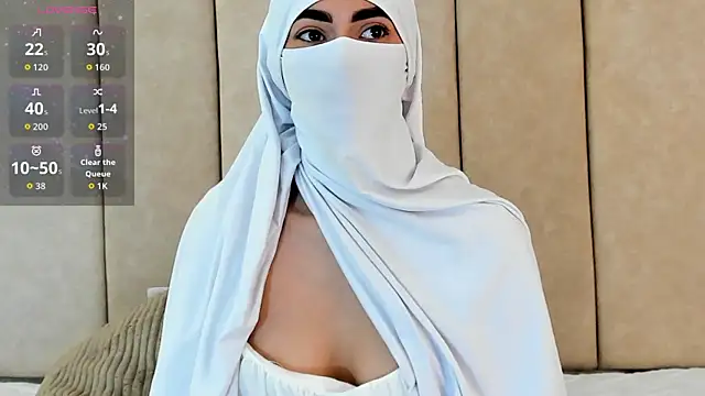  Zahiira  online show from November 4, 12:10 pm