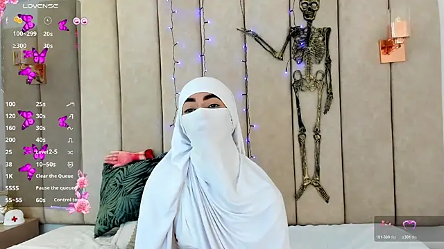  Zahiira  online show from October 31, 12:42 pm