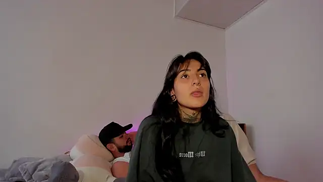 lola n apolo online show from October 20, 2:42 pm