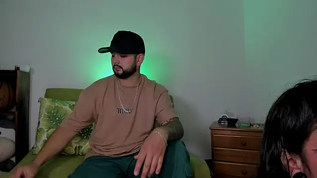 lola n apolo online show from October 13, 1:30 am