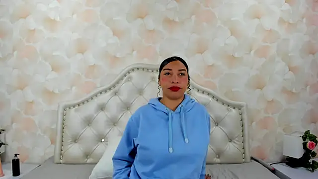 SofiaWhites online show from May 4, 5:11 am
