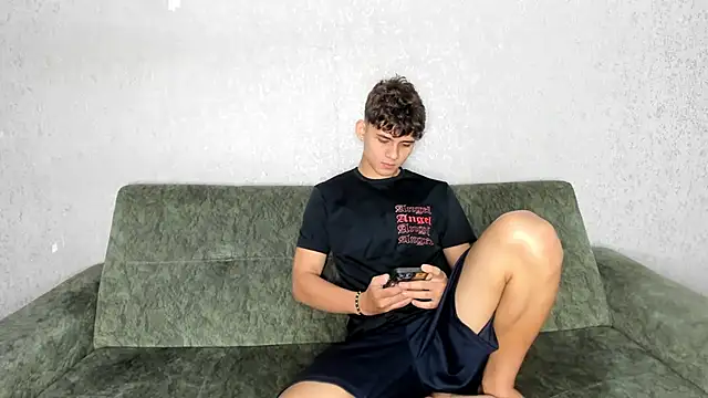 willy sexxx18 online show from February 14, 3:14 pm