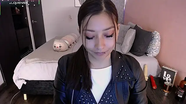Mia 1120 online show from July 17, 4:11 pm
