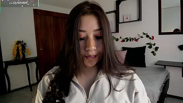 Mia 1120 online show from November 5, 8:47 pm