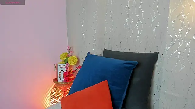 Dafne Mel online show from April 1, 7:55 pm