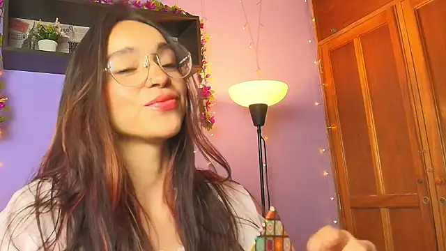 Dafne Mel online show from October 30, 1:23 pm