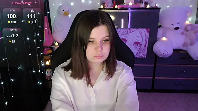 AmyVibess online show from December 5, 8:10 pm