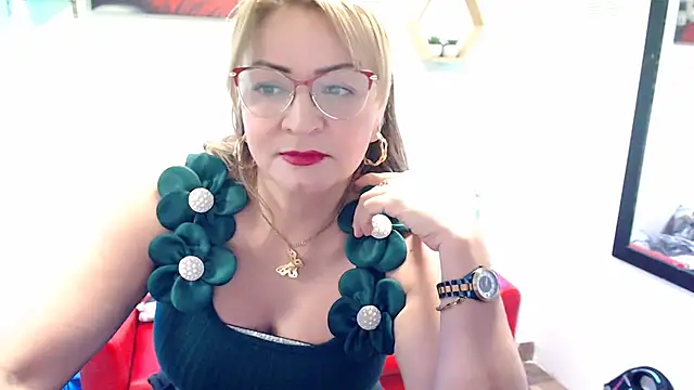 DIVAX MONSERRAT online show from March 1, 9:47 pm