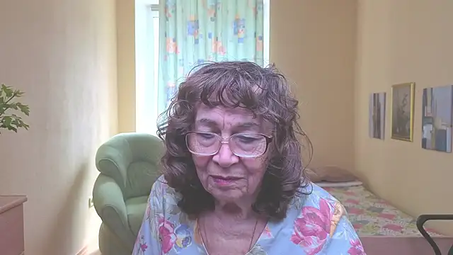 Betty Brick online show from April 26, 9:29 am