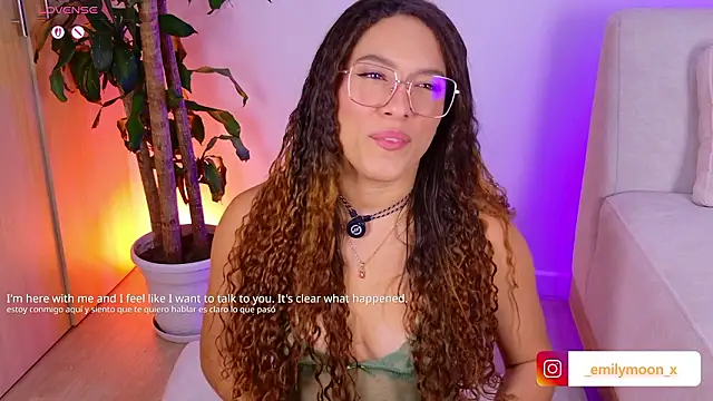 onlyemily  online show from March 12, 1:19 am